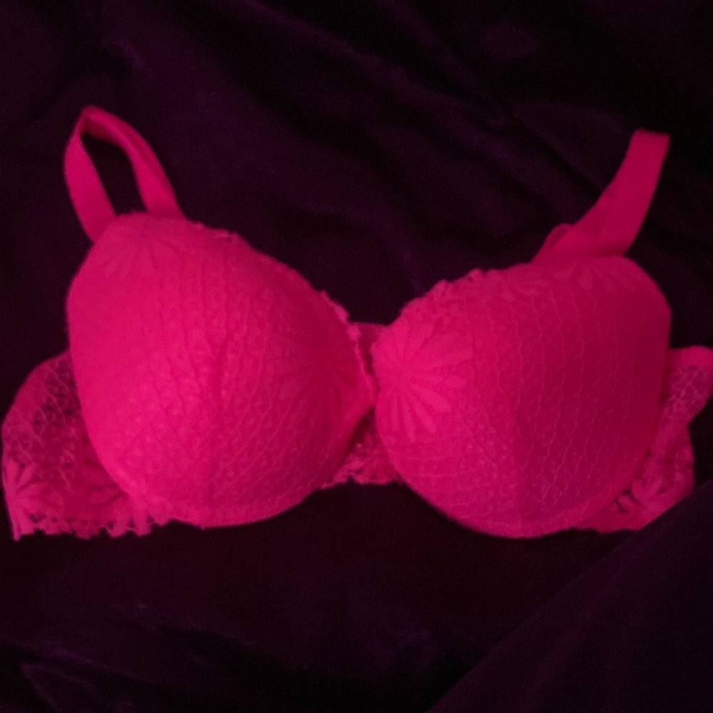 Brand new never worn juicy couture push up bra.